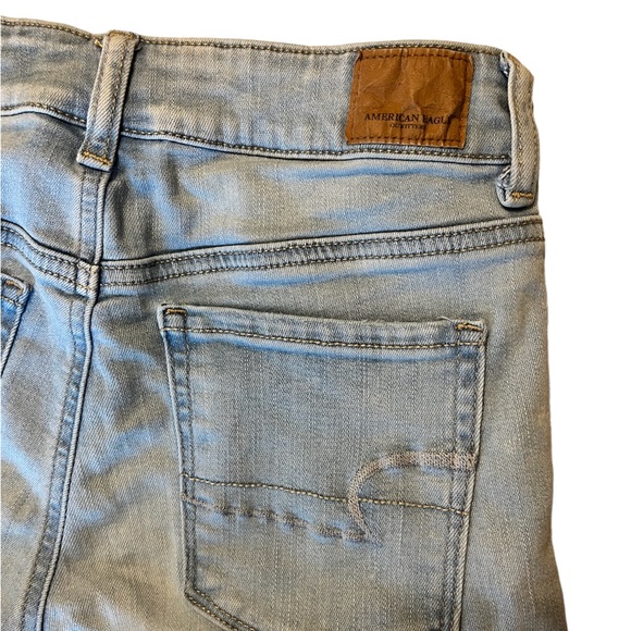 American Eagle | Hi-Rise Shortie Shorts - Size 4 - Picture 3 of 5